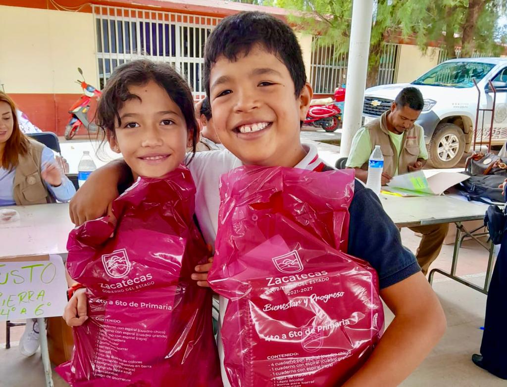 Todo listo para la entrega de útiles escolares en los 58